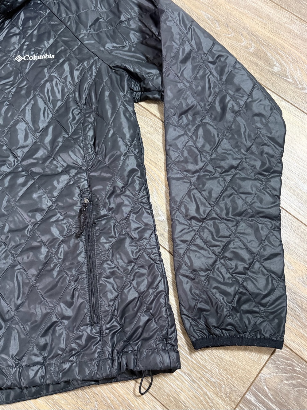 Columbia Women’s Black Quilted Insulated Packable Puffer Jacket - Picture 3 of 10